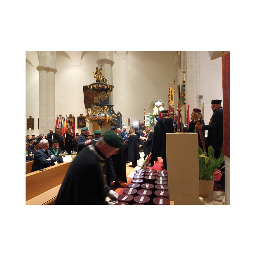 Stiftungsfest 2022 in Eisenstadt, Nobilitierung von Heinrich Zichtl und Alfred Jarema zum Eques, Festzug, Kirche und Ausklang