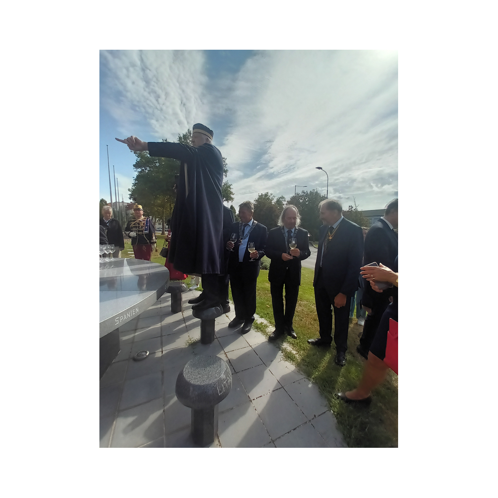 Pan Euroüpa Picknick vor dem Landhaus in Eisenstadt. Aufstellung und Festzug. Bilder von der Grenze zu Ungarn.