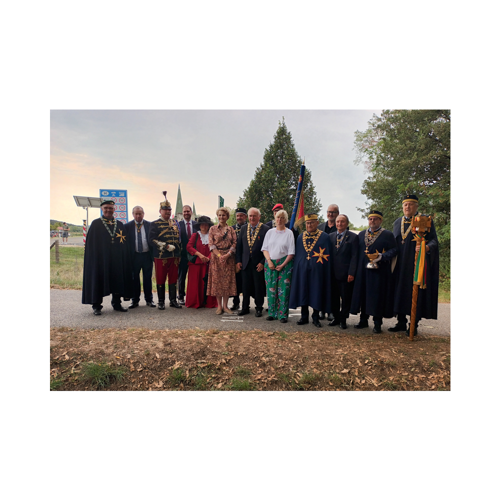 Pan Euroüpa Picknick vor dem Landhaus in Eisenstadt. Aufstellung und Festzug. Bilder von der Grenze zu Ungarn.