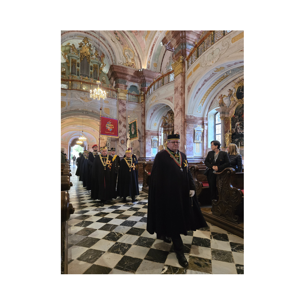 Aufstellung Festzug und Einzug in die Kirche