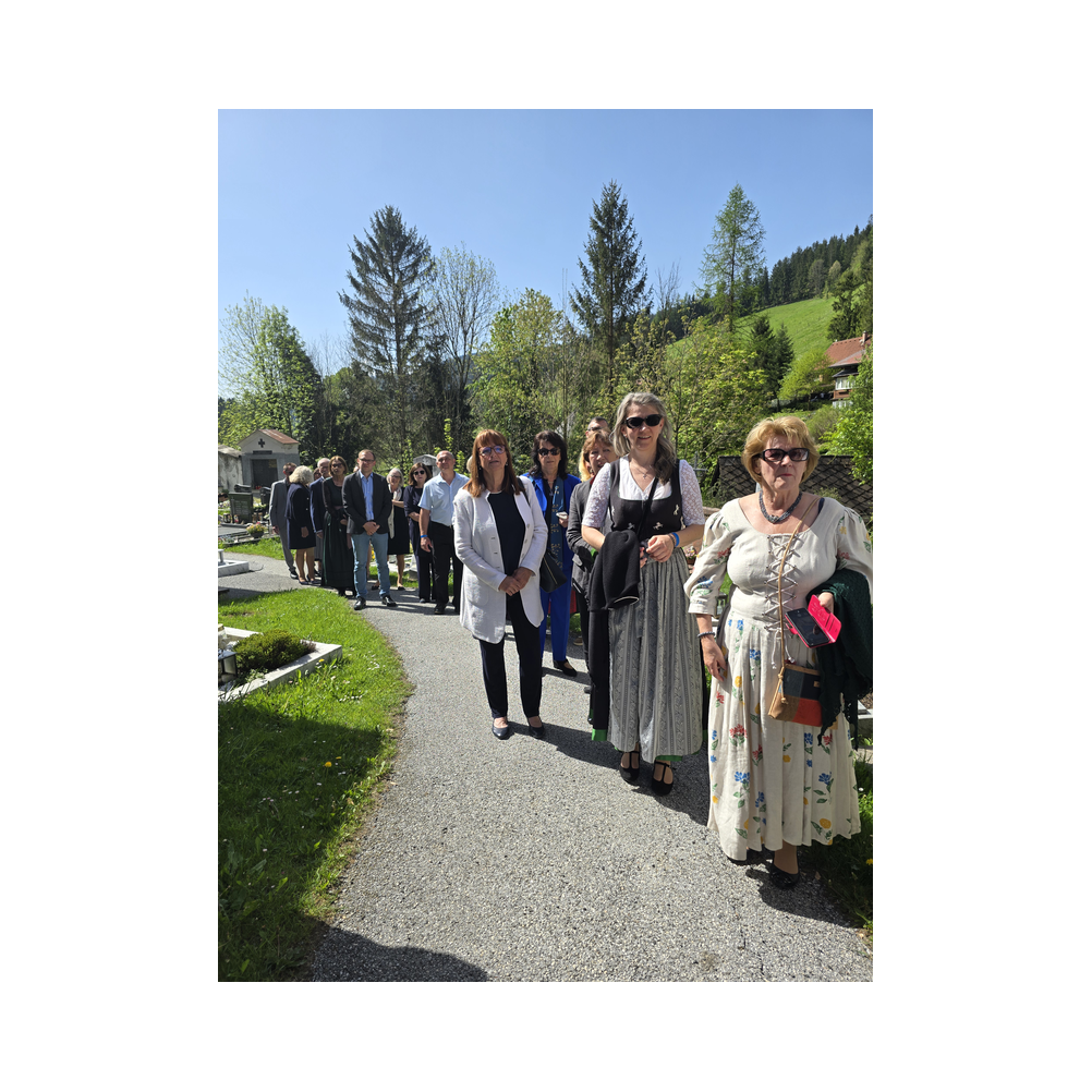Einzug in die Kirche und Festaufstellung