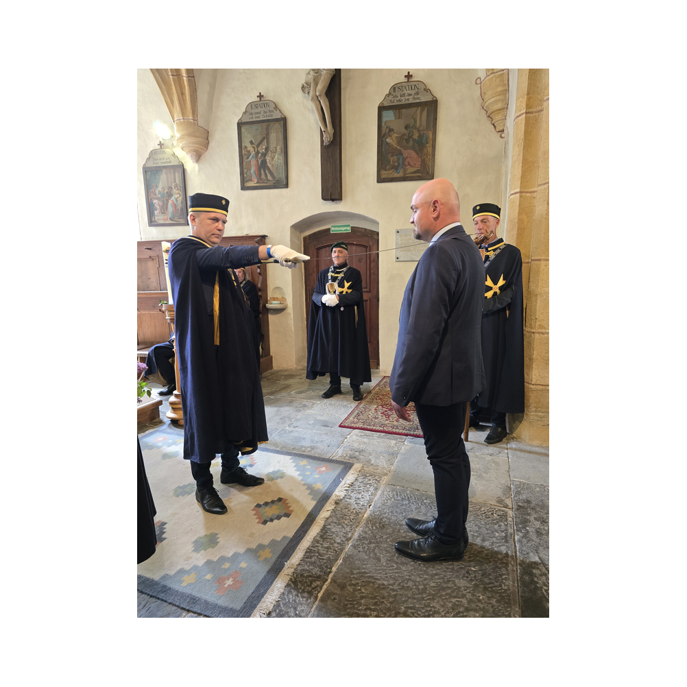 Inthronisation durch das Schwert