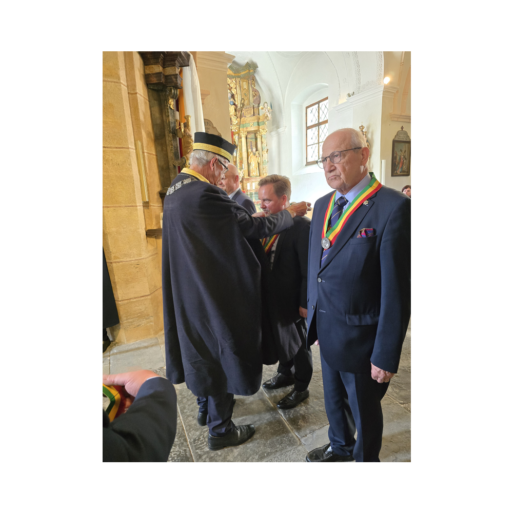Überreichung der Insignien an die neuen Consiliarius