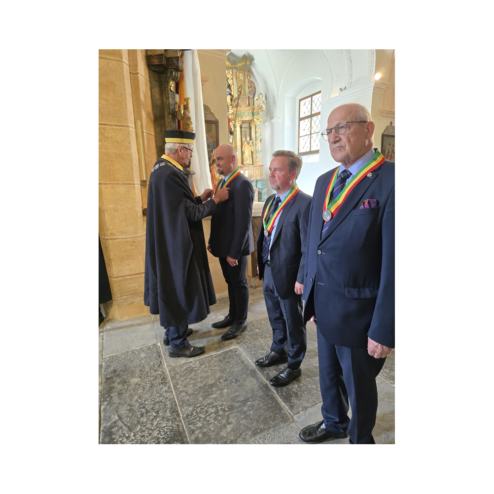 Überreichung der Insignien an die neuen Consiliarius