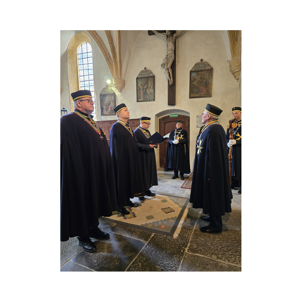 Überrechung Ordenskreuz und Urkunde