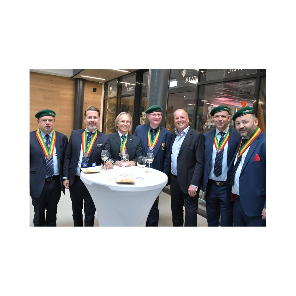 Legastsfest 10 Jahre Legat Patria Lipizzanae Styriae, Vorprogramm in Piber, Agappe in Köflach, Festzug zur Kirche, Fest in der Kirche, Essen beim Windl, Überreichung der Skulptur von Elisabeth Raunig an Karl von Hanbsburg, Ausklang