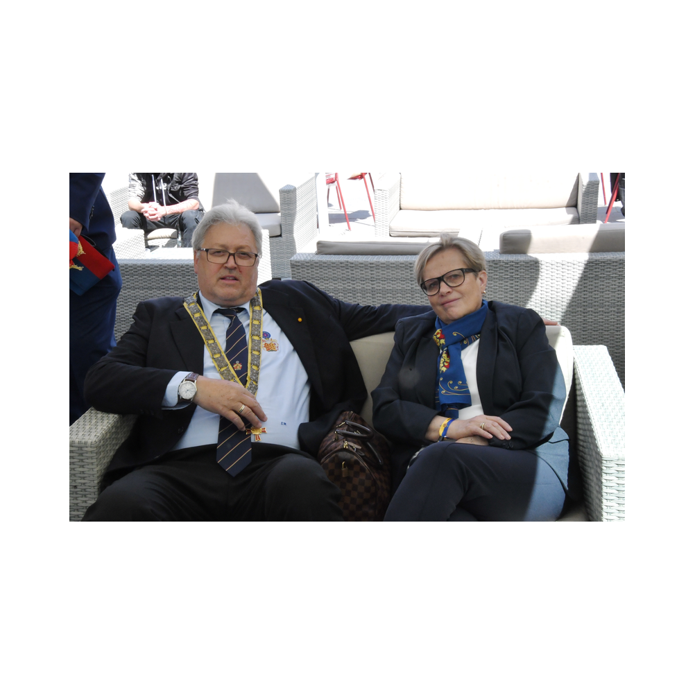 Legastsfest 10 Jahre Legat Patria Lipizzanae Styriae, Vorprogramm in Piber, Agappe in Köflach, Festzug zur Kirche, Fest in der Kirche, Essen beim Windl, Überreichung der Skulptur von Elisabeth Raunig an Karl von Hanbsburg, Ausklang