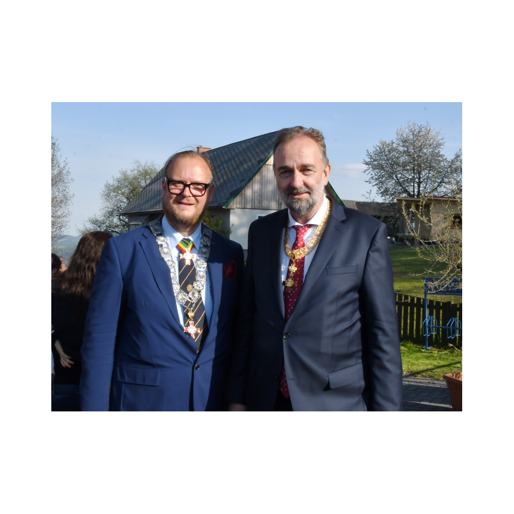 Legastsfest 10 Jahre Legat Patria Lipizzanae Styriae, Vorprogramm in Piber, Agappe in Köflach, Festzug zur Kirche, Fest in der Kirche, Essen beim Windl, Überreichung der Skulptur von Elisabeth Raunig an Karl von Hanbsburg, Ausklang