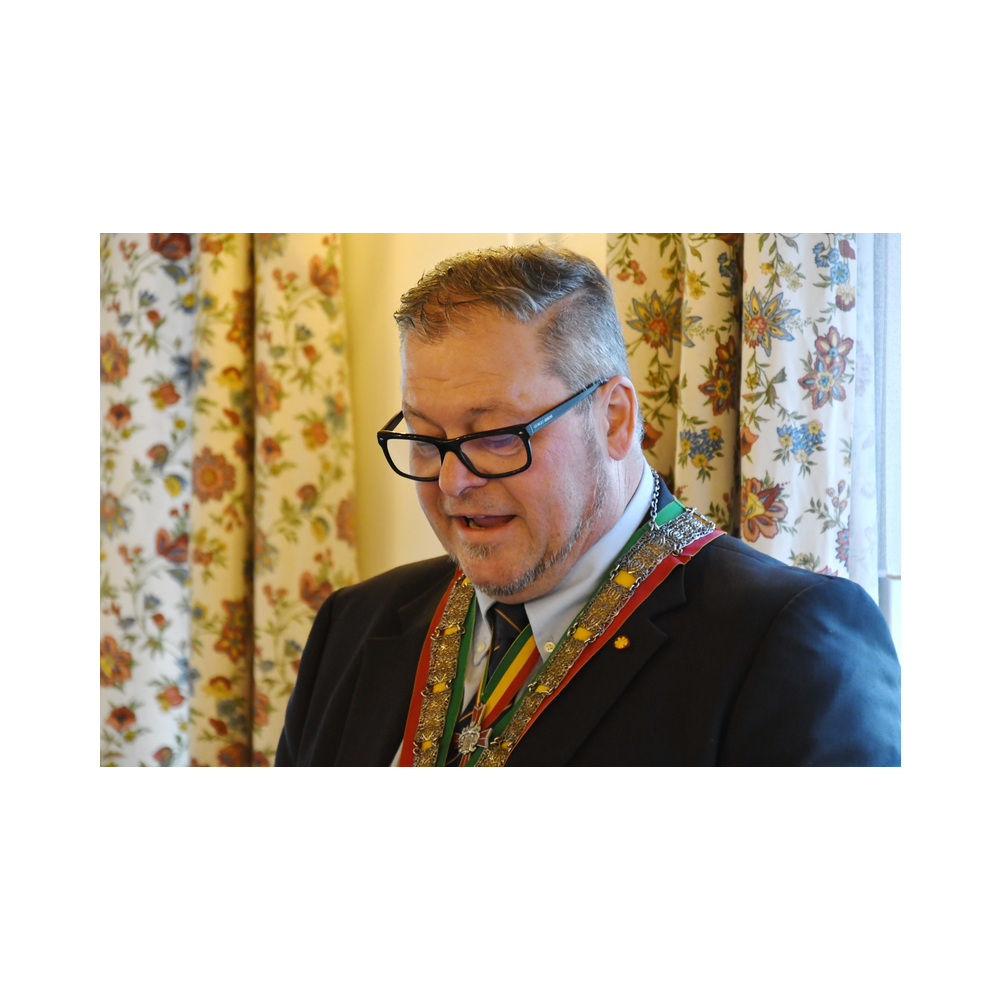 Legastsfest 10 Jahre Legat Patria Lipizzanae Styriae, Vorprogramm in Piber, Agappe in Köflach, Festzug zur Kirche, Fest in der Kirche, Essen beim Windl, Überreichung der Skulptur von Elisabeth Raunig an Karl von Hanbsburg, Ausklang