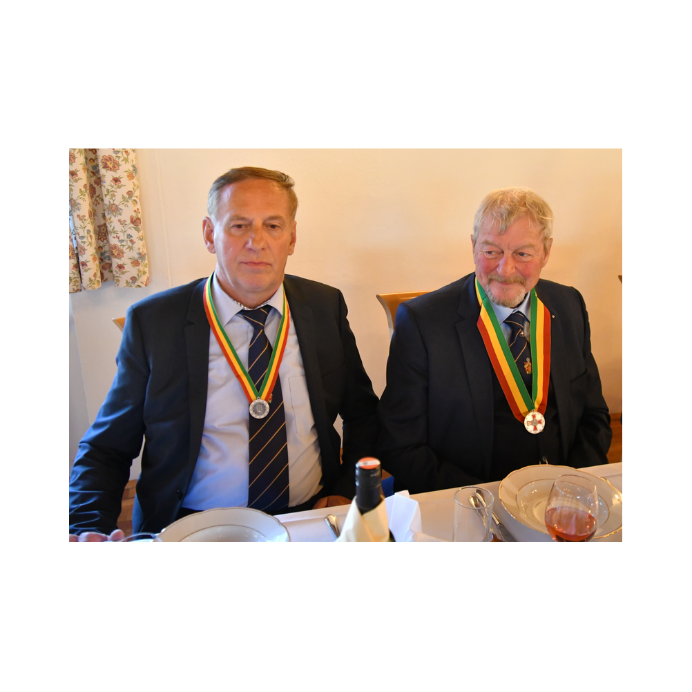 Legastsfest 10 Jahre Legat Patria Lipizzanae Styriae, Vorprogramm in Piber, Agappe in Köflach, Festzug zur Kirche, Fest in der Kirche, Essen beim Windl, Überreichung der Skulptur von Elisabeth Raunig an Karl von Hanbsburg, Ausklang