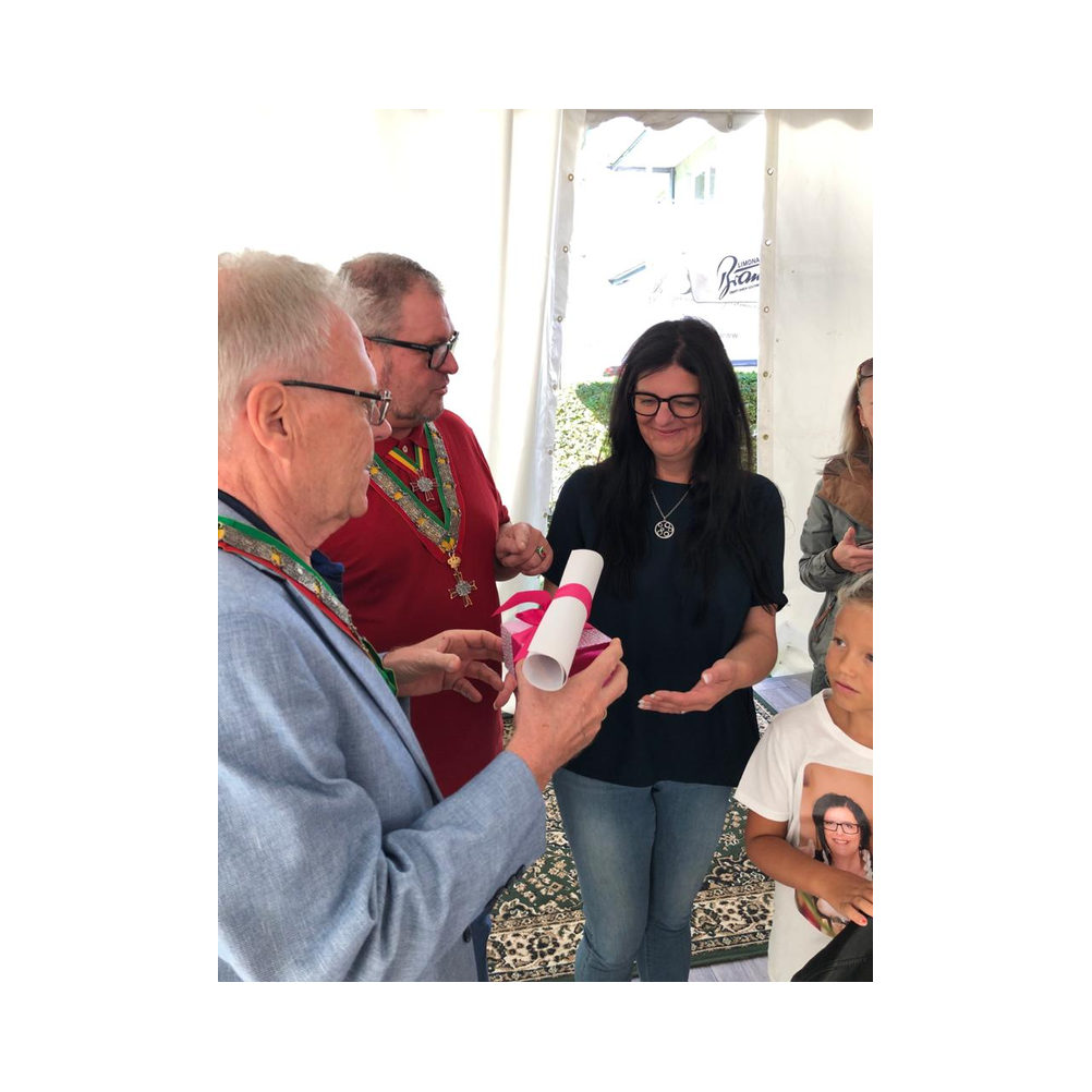 Geburtstagsfeier von Administrator Dame Marita Murgg, Vorbereitungen, Empfang und Geschenke