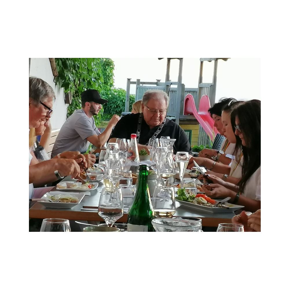 Tafelrunde Legat Patria Lipizzanae Styriae, Mostschenke Mausser, Gäste sowei Speisen und Getränke, Ausklang