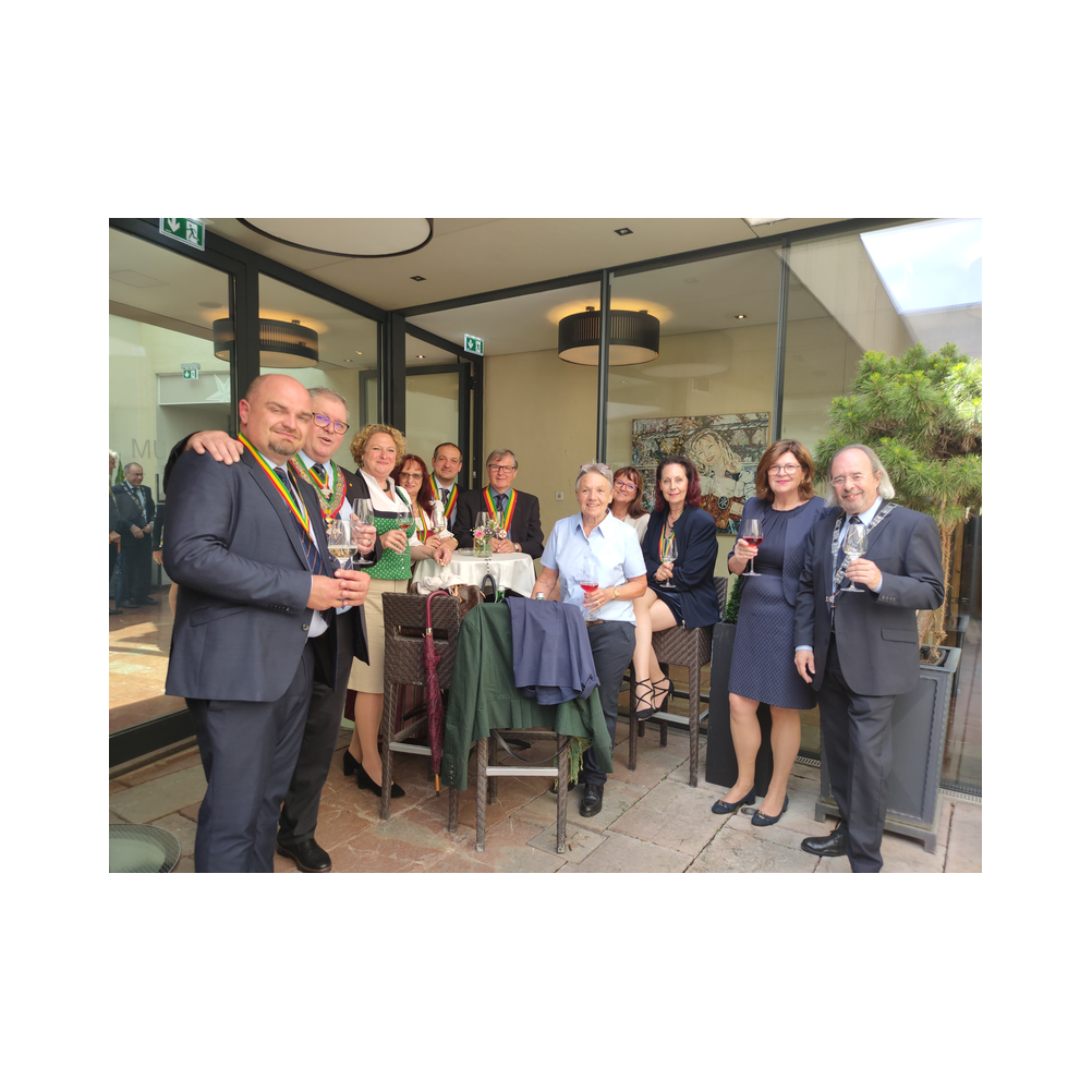 Consulatsfest in Salzburg, Agappe, Kirche und Festakt, Ausklang