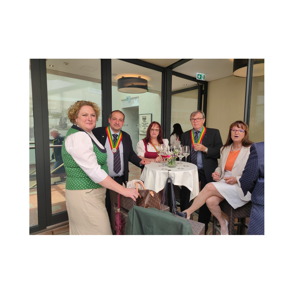 Consulatsfest in Salzburg, Agappe, Kirche und Festakt, Ausklang