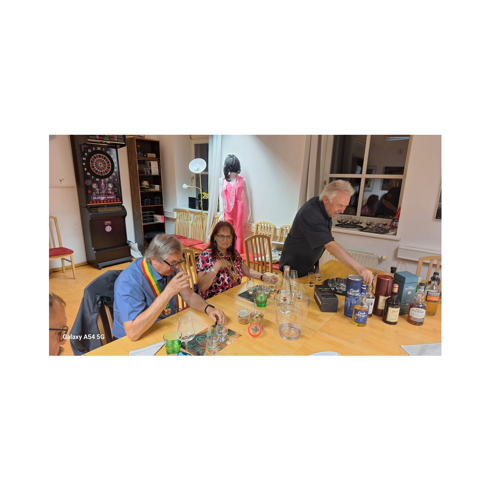 Shisky Seminar im K & K Köfalch, Gäste bei der Verkostung