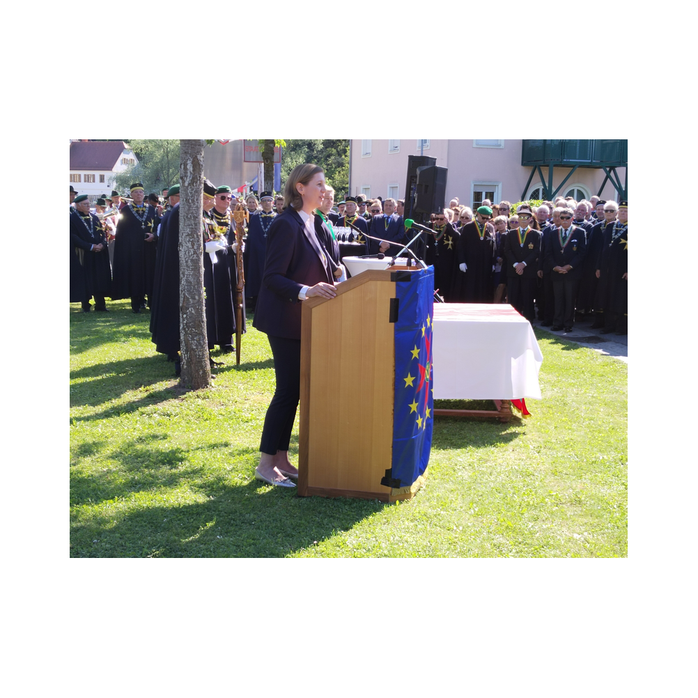 Consulatsfest Steiermanr an der Grenze zu Radkersburg, Agappe, Festzug, Kirche und Festrede bei der Einweihung des Friedensdekmals Galus Pacis