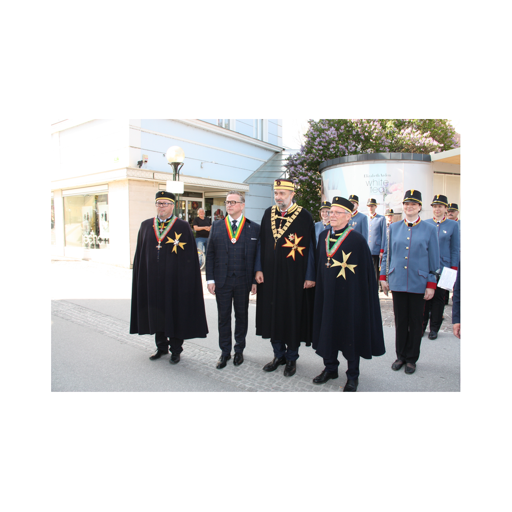 Legastsfest 10 Jahre Legat Patria Lipizzanae Styriae, Vorprogramm in Piber, Agappe in Köflach, Festzug zur Kirche, Fest in der Kirche, Essen beim Windl, Überreichung der Skulptur von Elisabeth Raunig an Karl von Hanbsburg, Ausklang