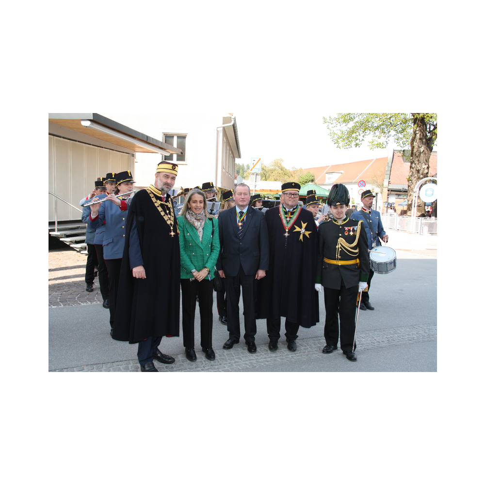 Legastsfest 10 Jahre Legat Patria Lipizzanae Styriae, Vorprogramm in Piber, Agappe in Köflach, Festzug zur Kirche, Fest in der Kirche, Essen beim Windl, Überreichung der Skulptur von Elisabeth Raunig an Karl von Hanbsburg, Ausklang