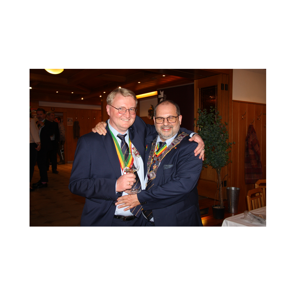 Legastsfest 10 Jahre Legat Patria Lipizzanae Styriae, Vorprogramm in Piber, Agappe in Köflach, Festzug zur Kirche, Fest in der Kirche, Essen beim Windl, Überreichung der Skulptur von Elisabeth Raunig an Karl von Hanbsburg, Ausklang