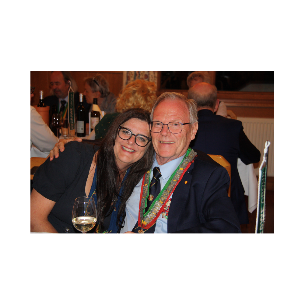 Legastsfest 10 Jahre Legat Patria Lipizzanae Styriae, Vorprogramm in Piber, Agappe in Köflach, Festzug zur Kirche, Fest in der Kirche, Essen beim Windl, Überreichung der Skulptur von Elisabeth Raunig an Karl von Hanbsburg, Ausklang