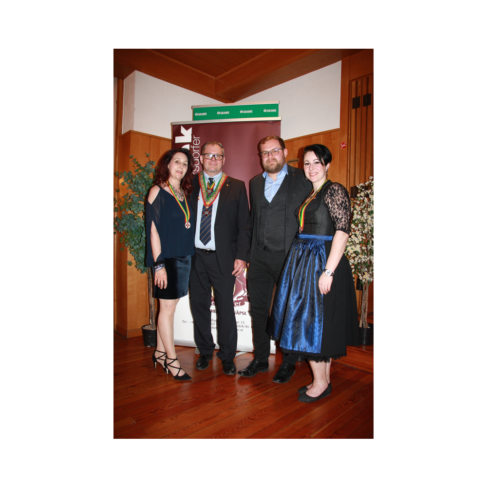 Legastsfest 10 Jahre Legat Patria Lipizzanae Styriae, Vorprogramm in Piber, Agappe in Köflach, Festzug zur Kirche, Fest in der Kirche, Essen beim Windl, Überreichung der Skulptur von Elisabeth Raunig an Karl von Hanbsburg, Ausklang