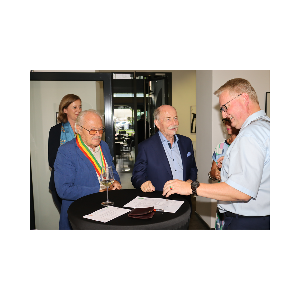 Tafelrunde Legat Patria Lipizzanae Styriae, Kleidervorstellung und kulinarische Köstlichkeiten im K & K Kulturkaffee