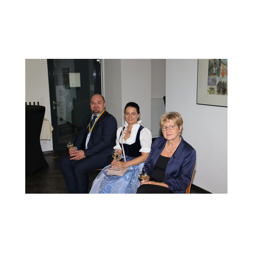 Tafelrunde Legat Patria Lipizzanae Styriae, Kleidervorstellung und kulinarische Köstlichkeiten im K & K Kulturkaffee