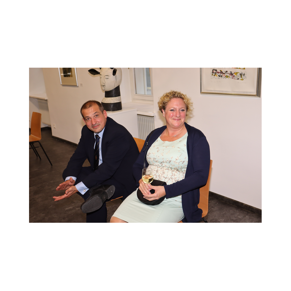 Tafelrunde Legat Patria Lipizzanae Styriae, Kleidervorstellung und kulinarische Köstlichkeiten im K & K Kulturkaffee