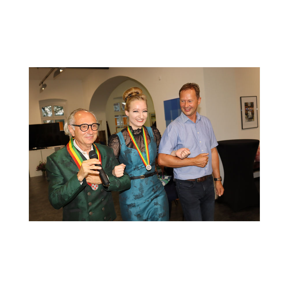 Tafelrunde Legat Patria Lipizzanae Styriae, Kleidervorstellung und kulinarische Köstlichkeiten im K & K Kulturkaffee