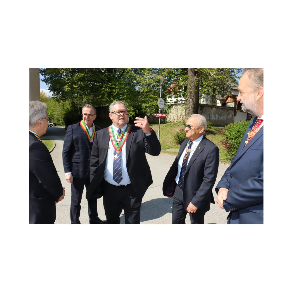 Legastsfest 10 Jahre Legat Patria Lipizzanae Styriae, Vorprogramm in Piber, Agappe in Köflach, Festzug zur Kirche, Fest in der Kirche, Essen beim Windl, Überreichung der Skulptur von Elisabeth Raunig an Karl von Hanbsburg, Ausklang