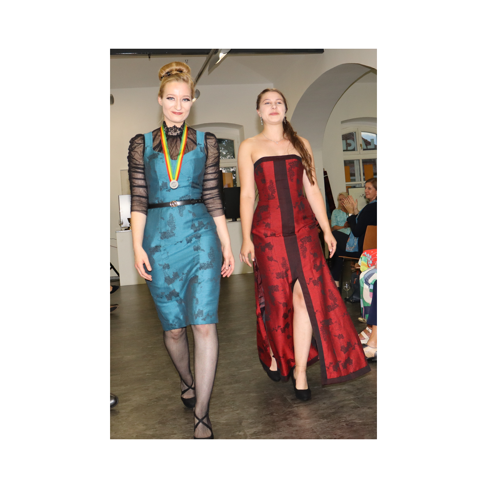 Tafelrunde Legat Patria Lipizzanae Styriae, Kleidervorstellung und kulinarische Köstlichkeiten im K & K Kulturkaffee