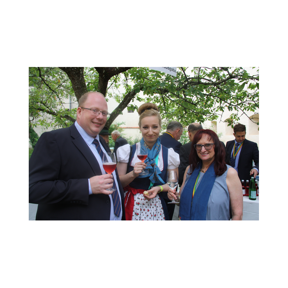 Legatsfest Volcano, Agappe, Vorprogramm, Festzug und Kirche, Ausklang