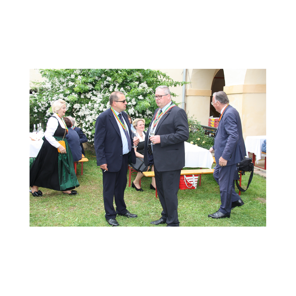 Legatsfest Volcano, Agappe, Vorprogramm, Festzug und Kirche, Ausklang