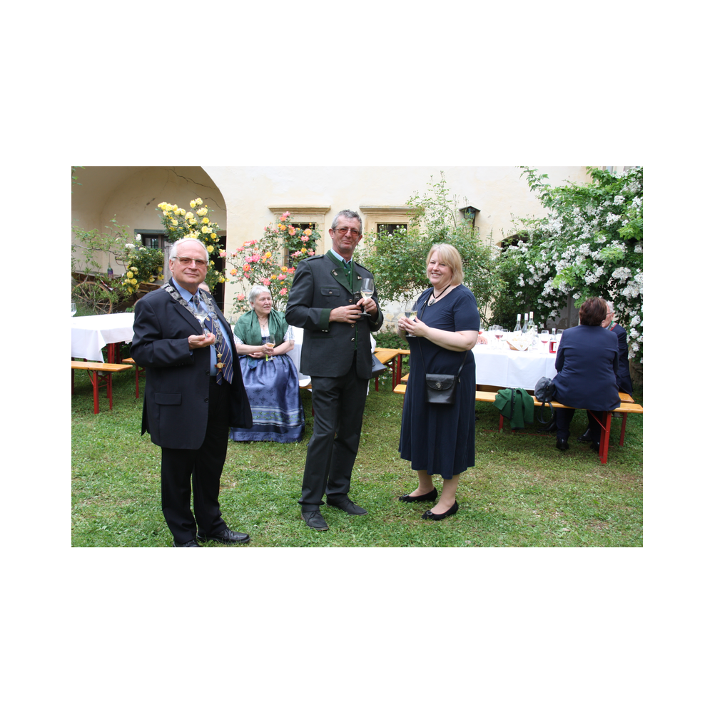 Legatsfest Volcano, Agappe, Vorprogramm, Festzug und Kirche, Ausklang