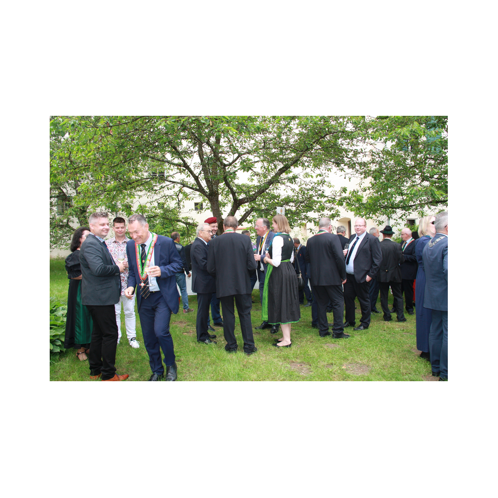 Legatsfest Volcano, Agappe, Vorprogramm, Festzug und Kirche, Ausklang