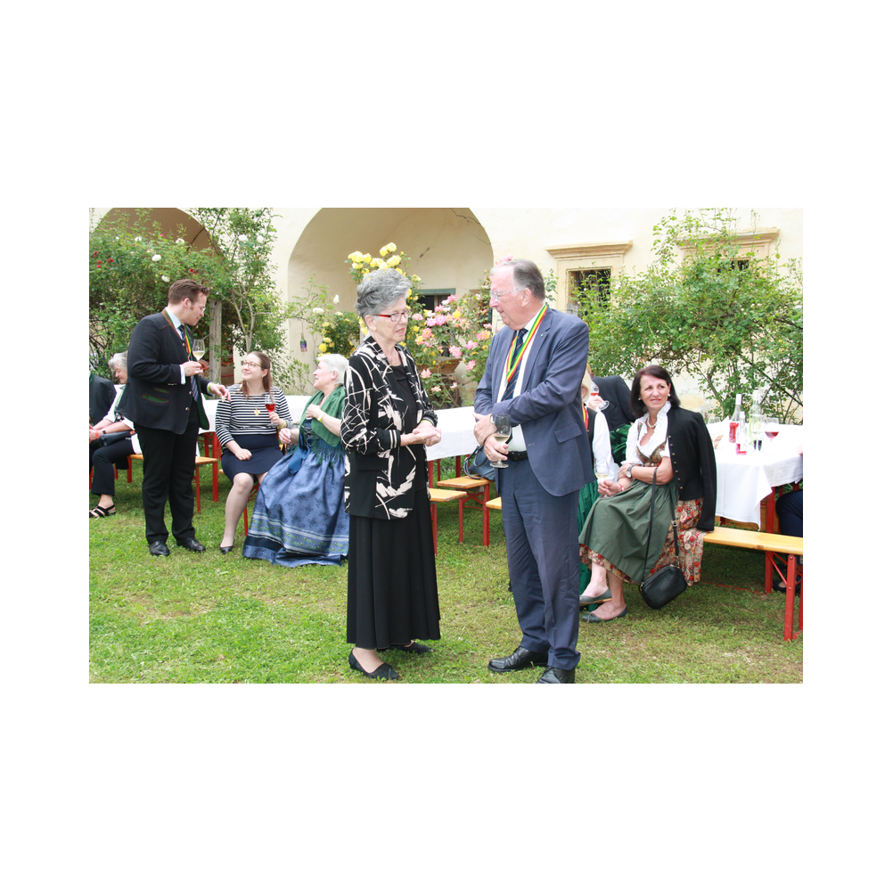 Legatsfest Volcano, Agappe, Vorprogramm, Festzug und Kirche, Ausklang