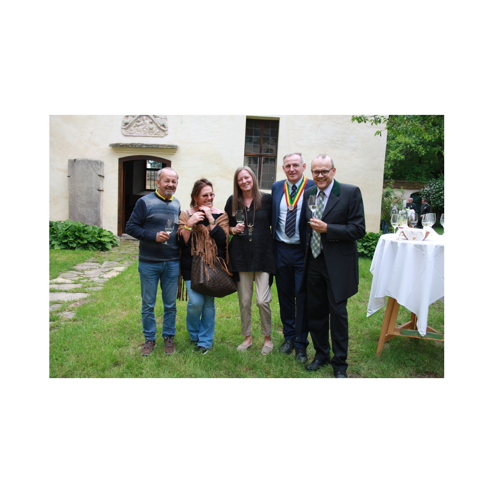 Legatsfest Volcano, Agappe, Vorprogramm, Festzug und Kirche, Ausklang