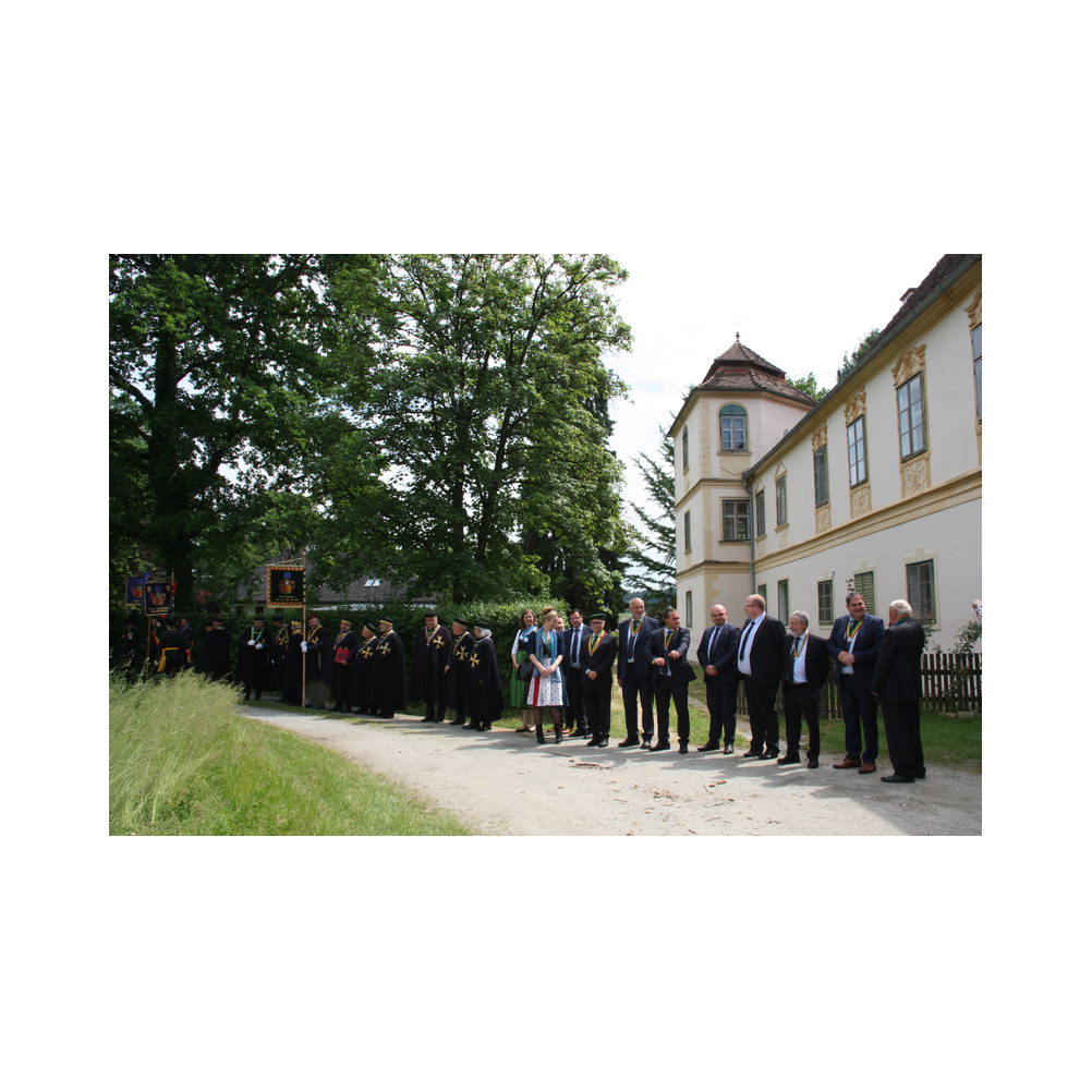 Legatsfest Volcano, Agappe, Vorprogramm, Festzug und Kirche, Ausklang