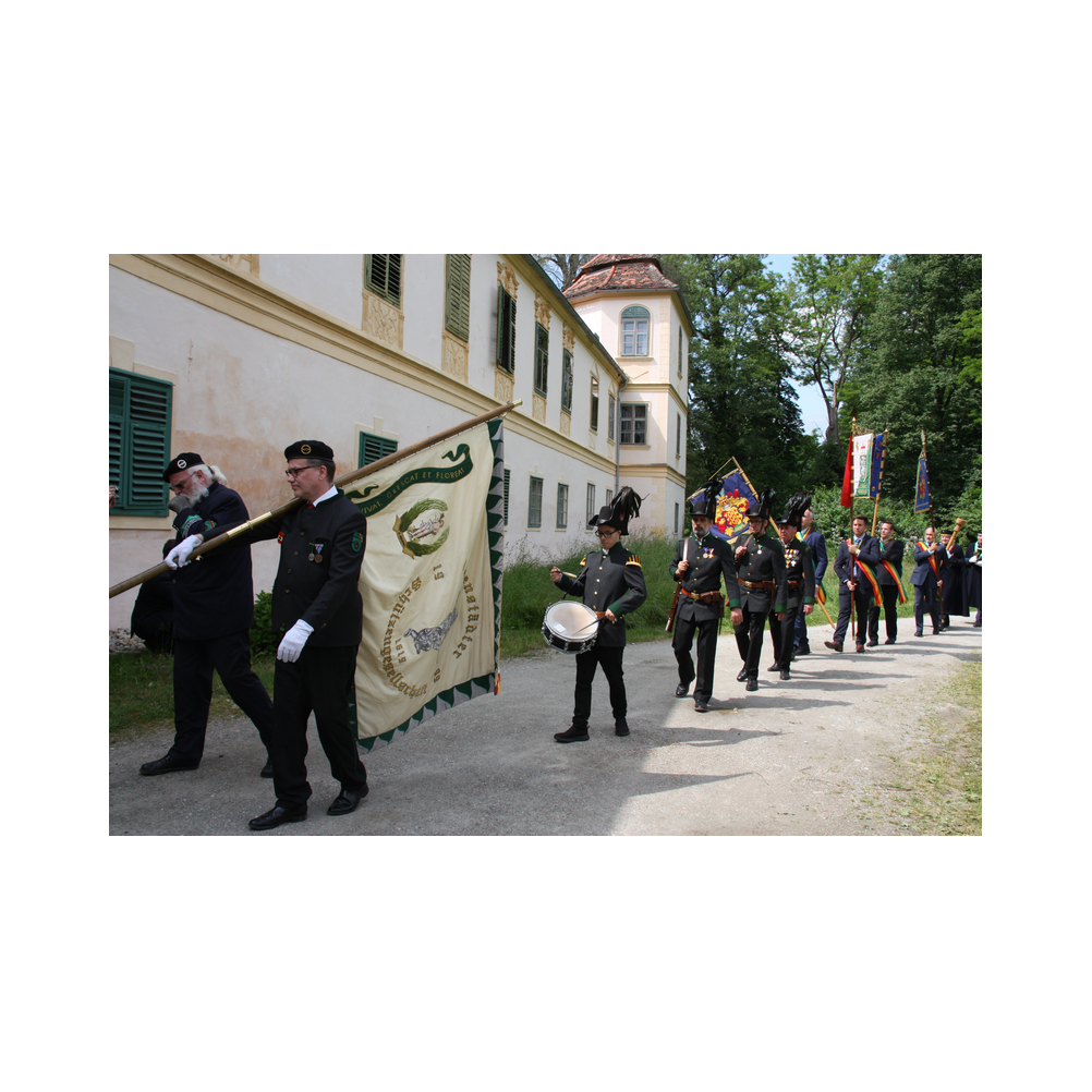 Legatsfest Volcano, Agappe, Vorprogramm, Festzug und Kirche, Ausklang