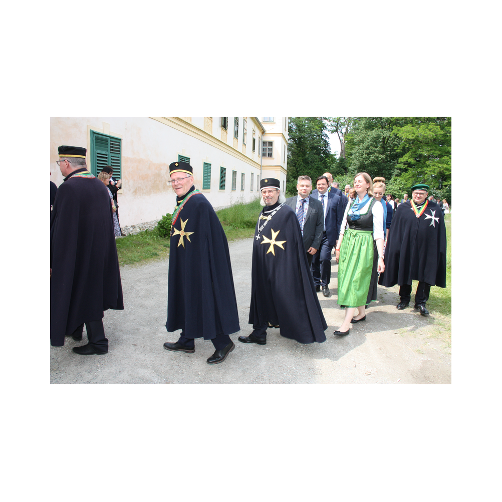 Legatsfest Volcano, Agappe, Vorprogramm, Festzug und Kirche, Ausklang