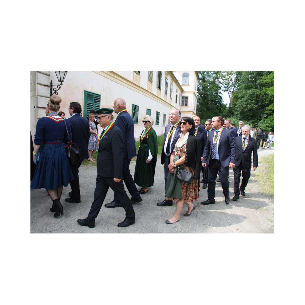 Legatsfest Volcano, Agappe, Vorprogramm, Festzug und Kirche, Ausklang