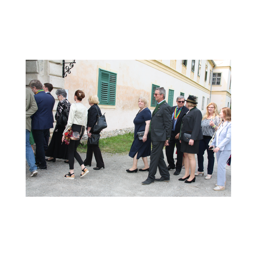 Legatsfest Volcano, Agappe, Vorprogramm, Festzug und Kirche, Ausklang