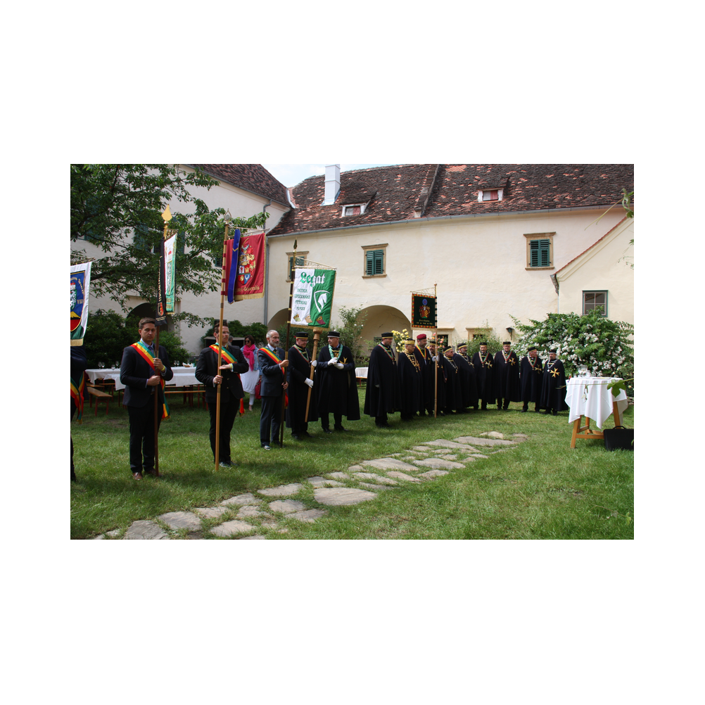 Legatsfest Volcano, Agappe, Vorprogramm, Festzug und Kirche, Ausklang