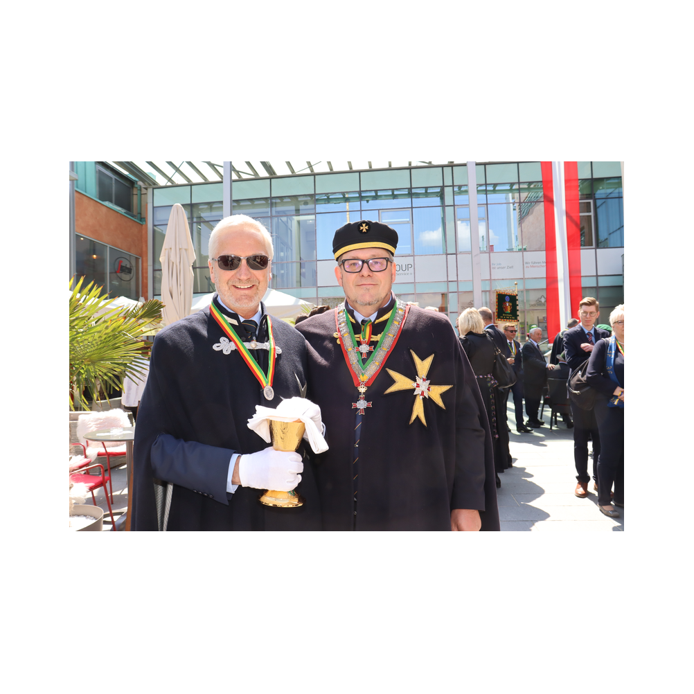 Legastsfest 10 Jahre Legat Patria Lipizzanae Styriae, Vorprogramm in Piber, Agappe in Köflach, Festzug zur Kirche, Fest in der Kirche, Essen beim Windl, Überreichung der Skulptur von Elisabeth Raunig an Karl von Hanbsburg, Ausklang