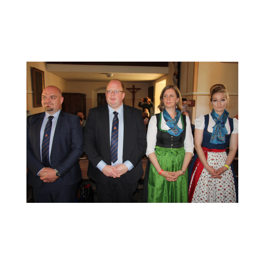 Legatsfest Volcano, Agappe, Vorprogramm, Festzug und Kirche, Ausklang