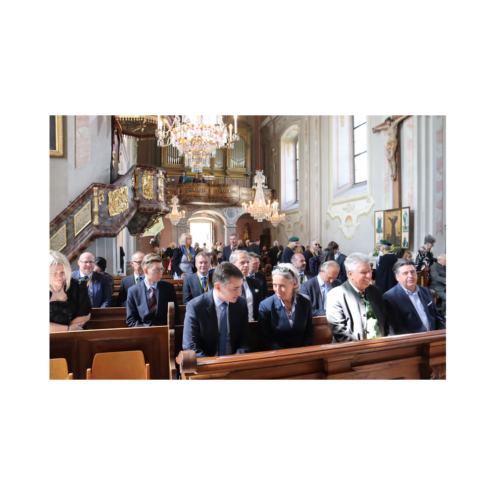 Legastsfest 10 Jahre Legat Patria Lipizzanae Styriae, Vorprogramm in Piber, Agappe in Köflach, Festzug zur Kirche, Fest in der Kirche, Essen beim Windl, Überreichung der Skulptur von Elisabeth Raunig an Karl von Hanbsburg, Ausklang