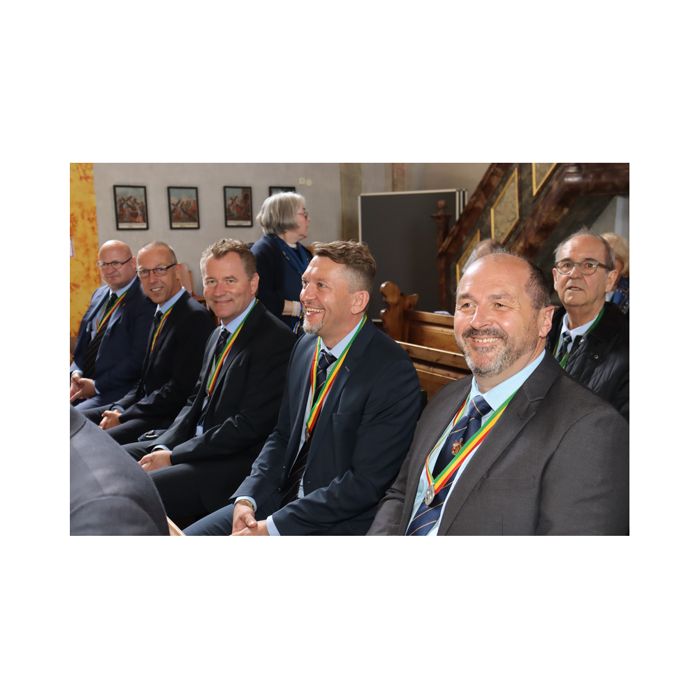 Legastsfest 10 Jahre Legat Patria Lipizzanae Styriae, Vorprogramm in Piber, Agappe in Köflach, Festzug zur Kirche, Fest in der Kirche, Essen beim Windl, Überreichung der Skulptur von Elisabeth Raunig an Karl von Hanbsburg, Ausklang