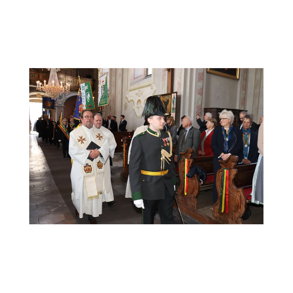 Legastsfest 10 Jahre Legat Patria Lipizzanae Styriae, Vorprogramm in Piber, Agappe in Köflach, Festzug zur Kirche, Fest in der Kirche, Essen beim Windl, Überreichung der Skulptur von Elisabeth Raunig an Karl von Hanbsburg, Ausklang
