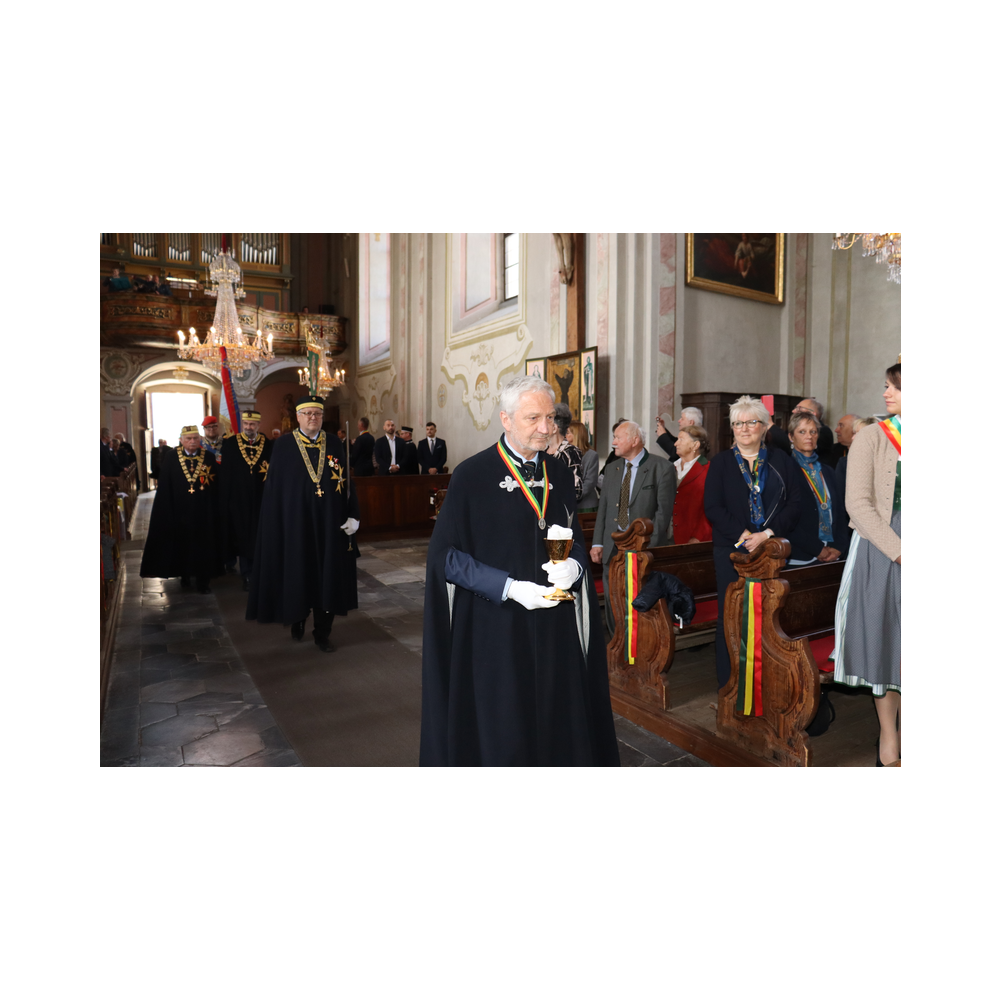 Legastsfest 10 Jahre Legat Patria Lipizzanae Styriae, Vorprogramm in Piber, Agappe in Köflach, Festzug zur Kirche, Fest in der Kirche, Essen beim Windl, Überreichung der Skulptur von Elisabeth Raunig an Karl von Hanbsburg, Ausklang