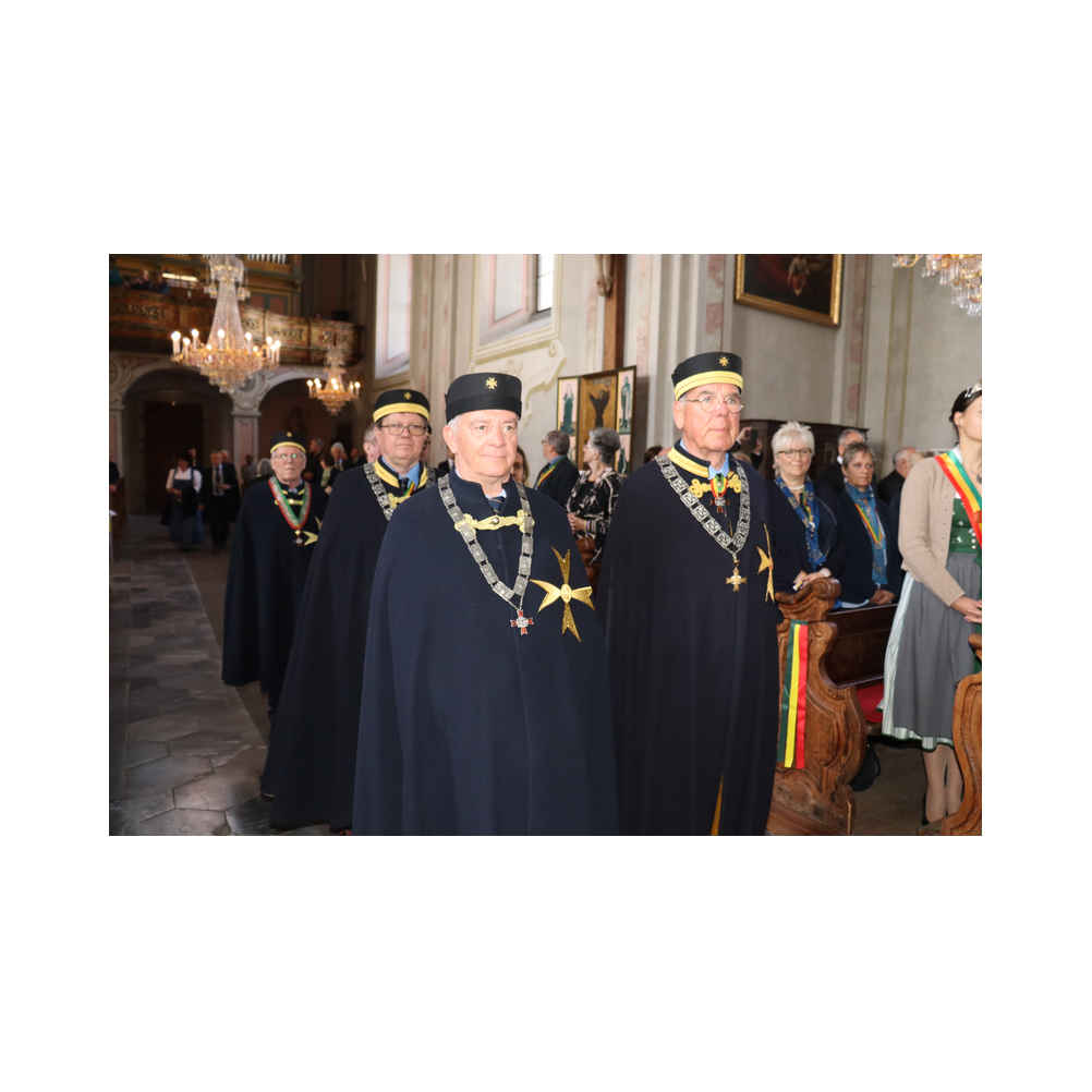 Legastsfest 10 Jahre Legat Patria Lipizzanae Styriae, Vorprogramm in Piber, Agappe in Köflach, Festzug zur Kirche, Fest in der Kirche, Essen beim Windl, Überreichung der Skulptur von Elisabeth Raunig an Karl von Hanbsburg, Ausklang